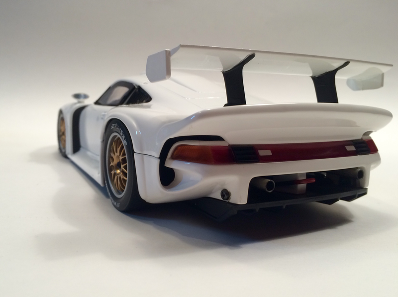 Illustration for article titled Quick Look: UT Models Porsche 911 GT1 (993)
